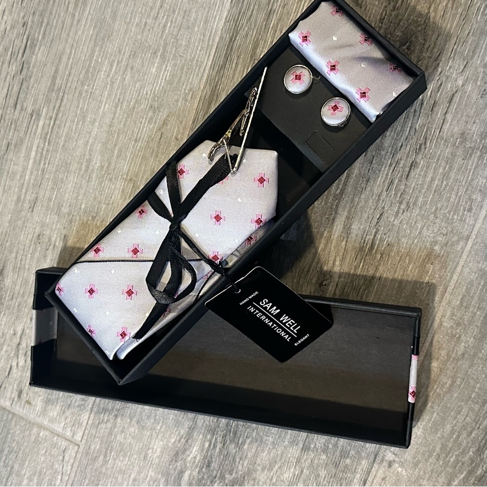 Sam Well International 100% Silk Handmade Men's Tie Set Light Gray/ Pink